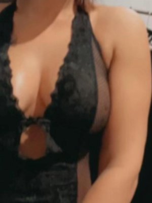 montreal escort Lila (1)