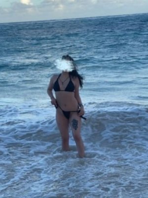 montreal escort Alice (4)