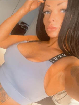 montreal escort Prada (0)